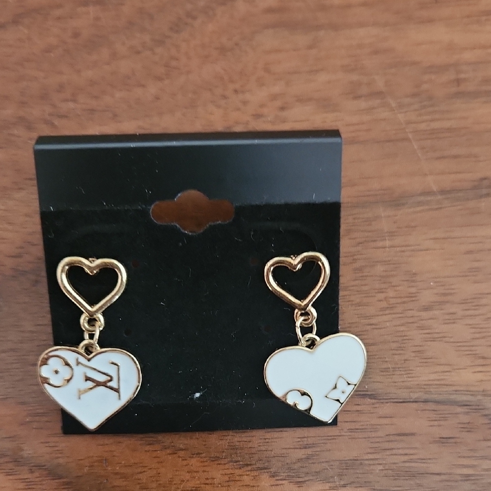 Fashion Jewelry Gold and Cream Heart Earrings